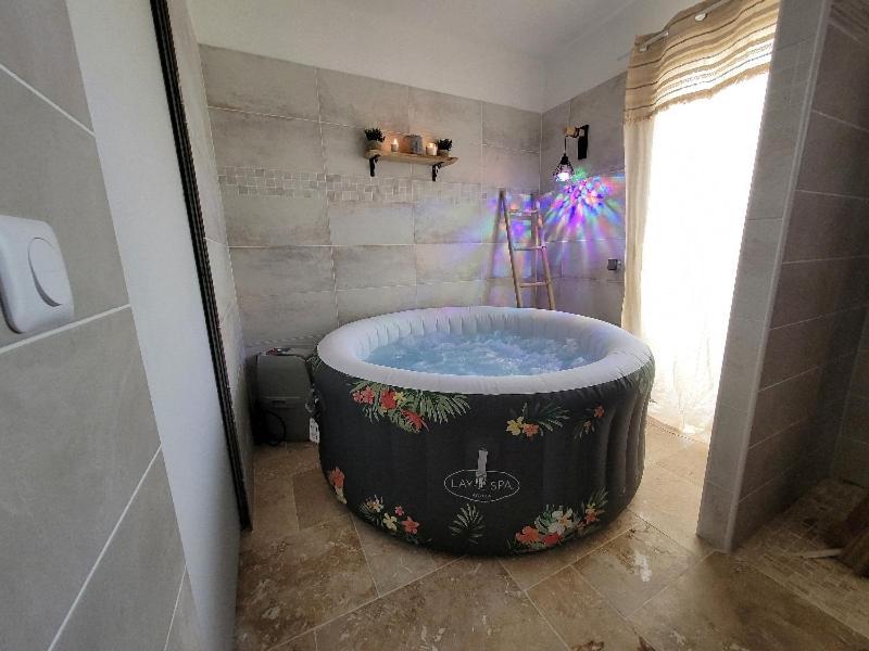 Villa 6 Couchages Spa Privatif, Acces Direct Mer, Piscine Le Barcares Luaran gambar